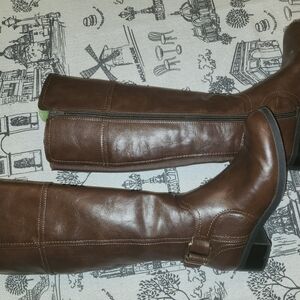 Unisa Brown Heeled Boots Classic Design